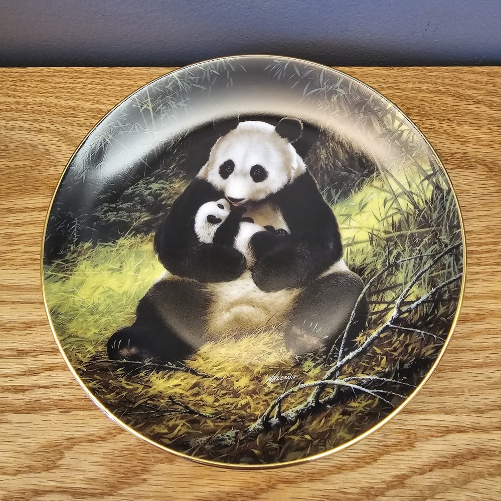 Panda Collector's Plate Last of Their Kind: The Endangered Species 1988